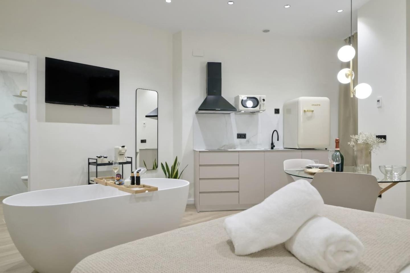 Romantic Apartment N1 Oceanografico Virkin Suites บาเลนเซีย ภายนอก รูปภาพ