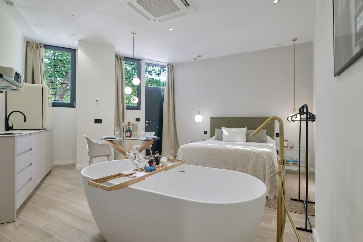Romantic Apartment N1 Oceanografico Virkin Suites บาเลนเซีย ภายนอก รูปภาพ
